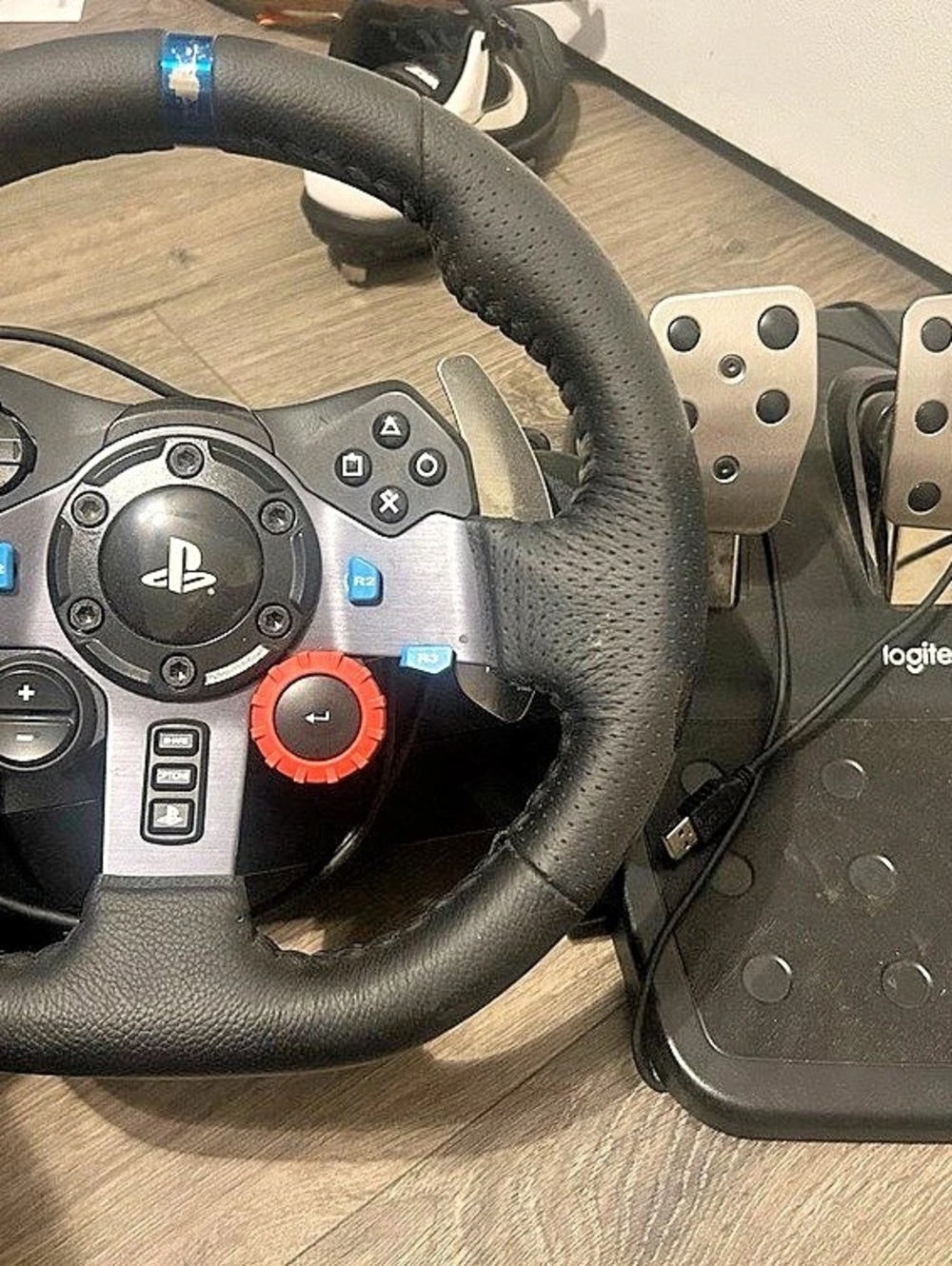 Logitech G29 Racing Wheel and Pedals Black